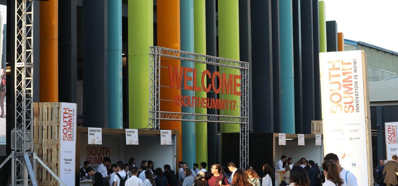 conference startup (foto: Diario de Madrid / CC BY 4.0, Wikimedia Commons)