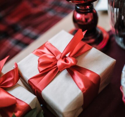 gift boxes red ribbon